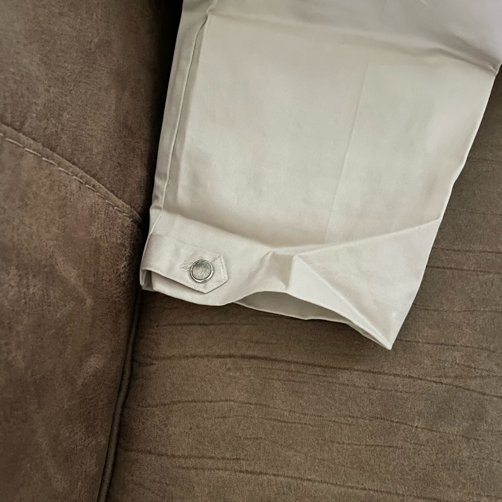 Capris - Picture 5 of 5